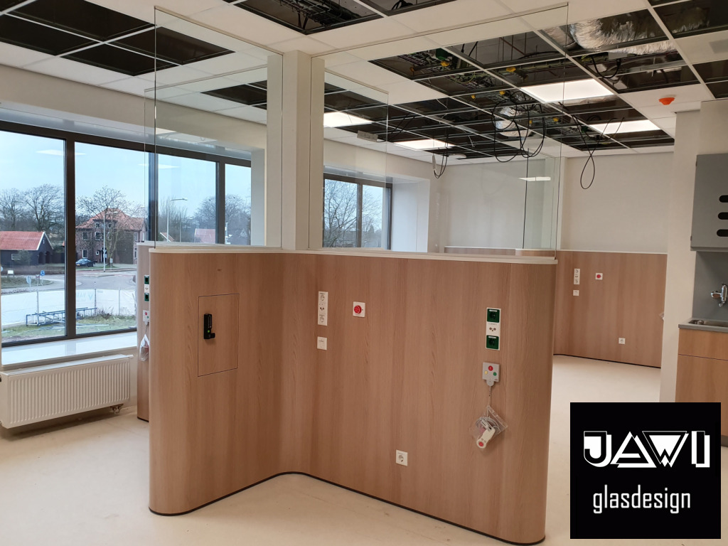 Glas voor nieuw Saxenburgh Medisch Centrum Hardenberg